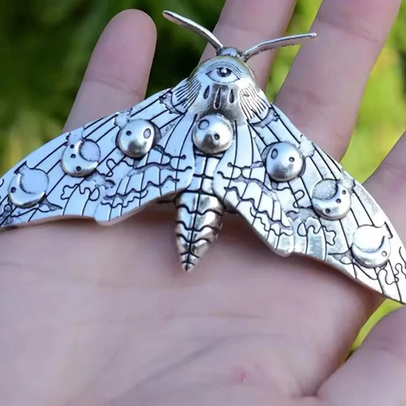 Gothic Brass Moth Hair Pin - Picture 5 of 9